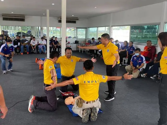อบรมภาคปฏิบัติ — ฐิติกาล Thitikal Ambulance