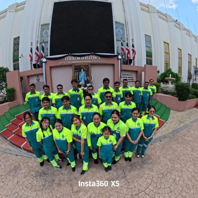 ทีมงานทั้งหมดก่อนปฏิบัติงาน — ฐิติกาล Thitikal Ambulance