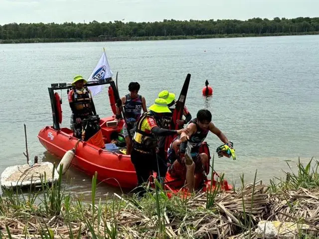 กู้ภัยทางน้ำ — ฐิติกาล Thitikal Ambulance